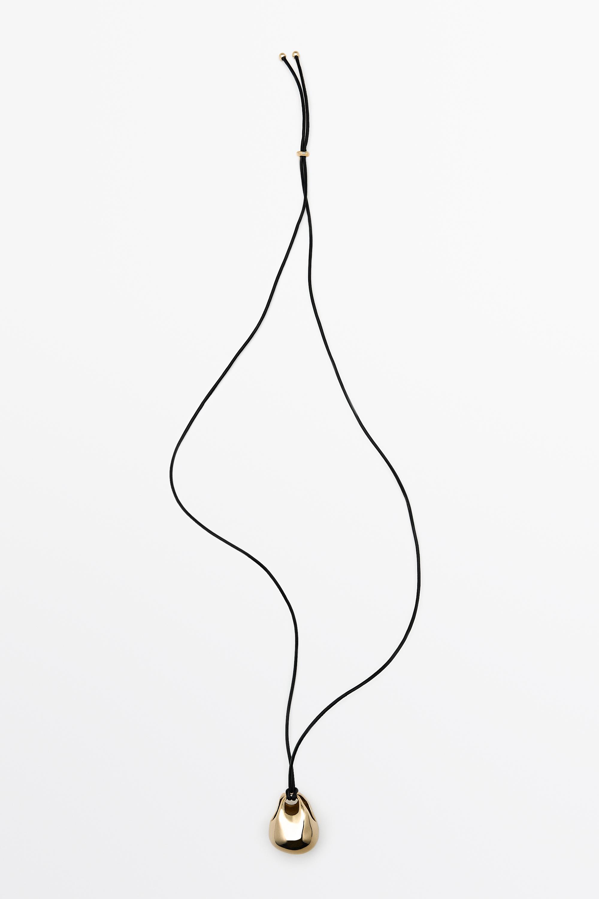 Oval bag pendant necklace
